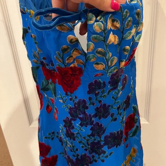 Blue Sleeveless Maxi Dress - Picture 3 of 11